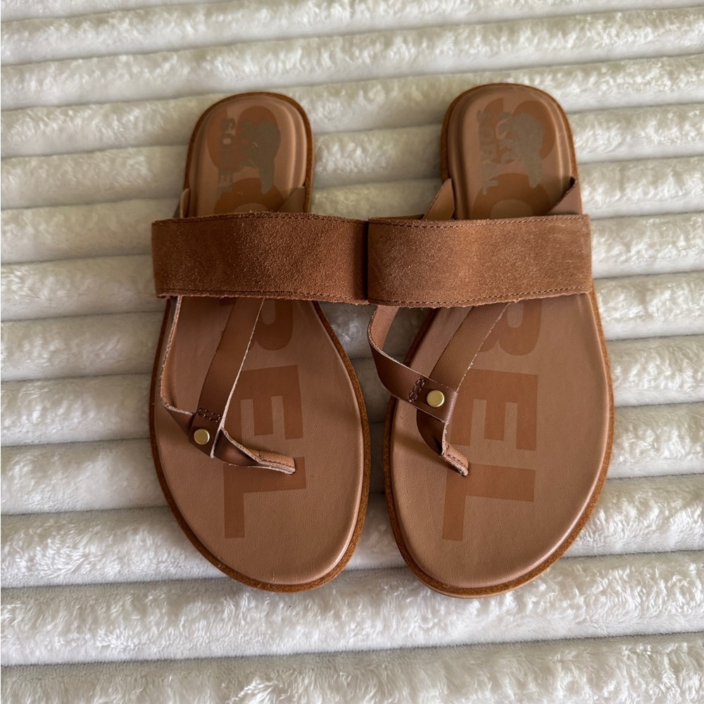 Sorel Brown Sandals for‎ Women Left Size 6.5, Right Size 6. Mismatched Size.